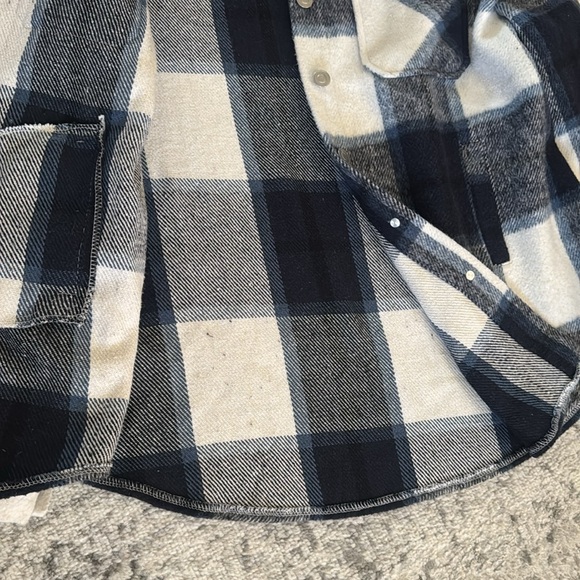 Women’s Shacket- Shirt Jacket - Plaid - Large - Picture 8 of 8